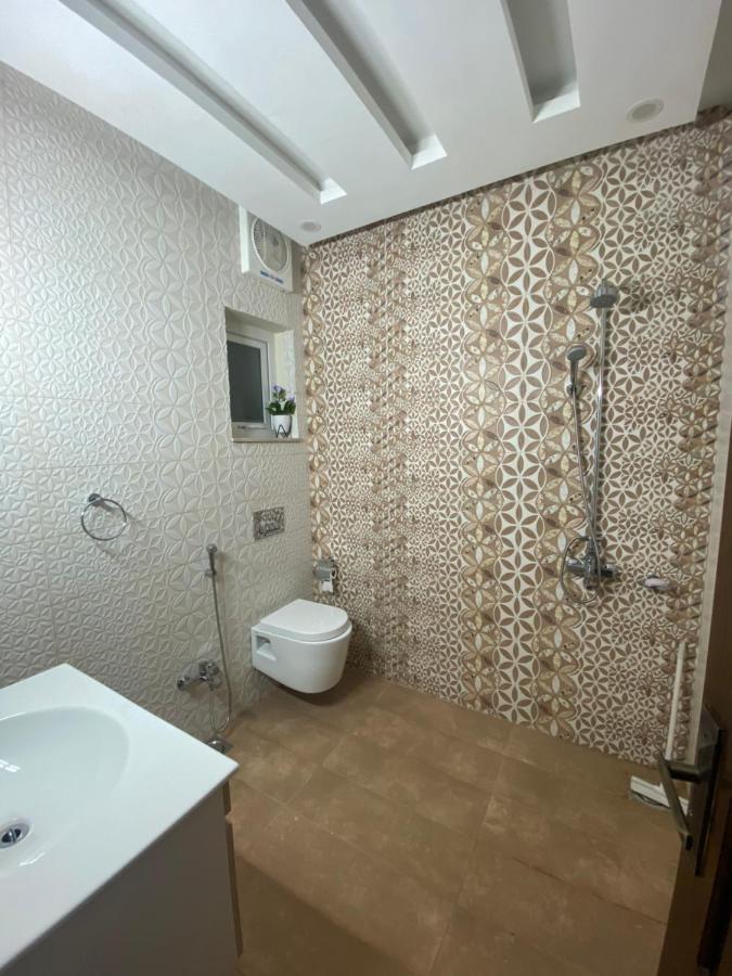 Continental Boutique House Bed & Breakfast Исламабад Екстериор снимка