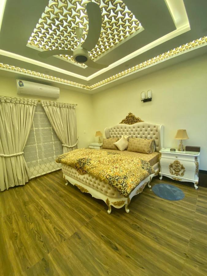 Continental Boutique House Bed & Breakfast Исламабад Екстериор снимка