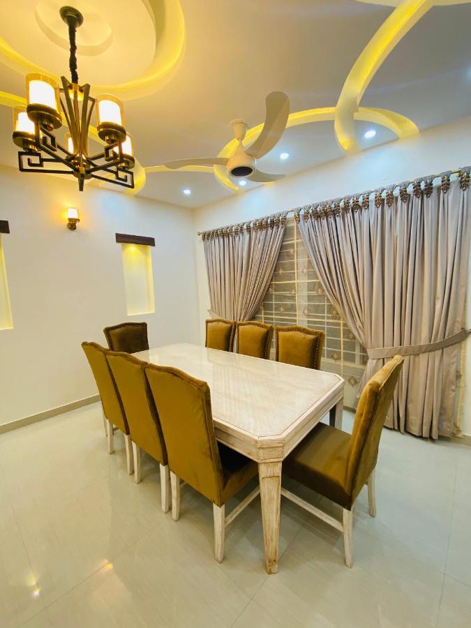 Continental Boutique House Bed & Breakfast Исламабад Екстериор снимка