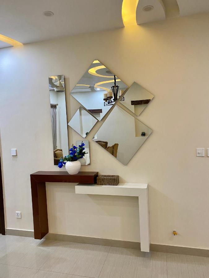 Continental Boutique House Bed & Breakfast Исламабад Екстериор снимка